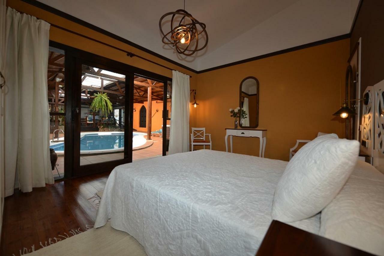 Villa Spa Las Tinajas Triquivijate ภายนอก รูปภาพ
